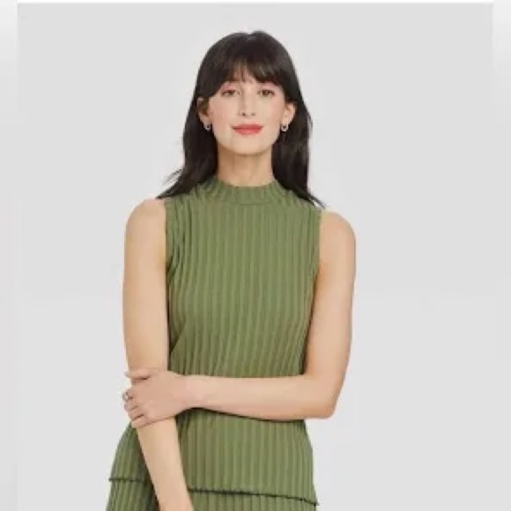 High neck ribbed tank in olive green S